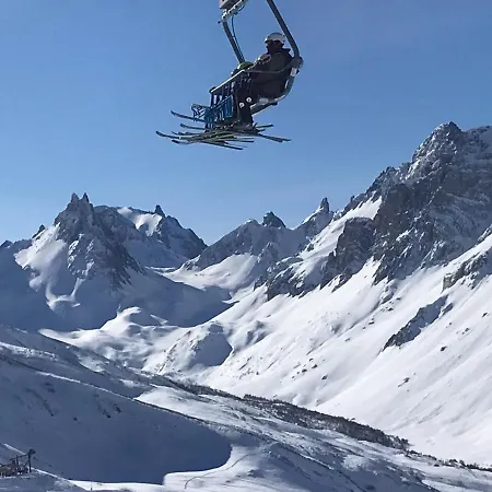 Aiguille Noire فندق 2*